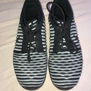 Women’s Nike sneakers